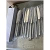 Image 2 : NEW STAINLESS DINNER KNIVES AND MUGS
