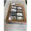Image 2 : WOODEN DECORATIVE TRAY WITH ASSORTED SEASHELLS