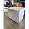 Image 5 : KITCHEN ISLAND 34 X 42 INCH WITH OVERHANG