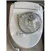 Image 2 : BRONDELL ELECTRIC BIDET TOILET SEAT AND BATH MAT
