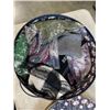 Image 2 : 2 HAT BOXES WITH SCARFS AND HATS