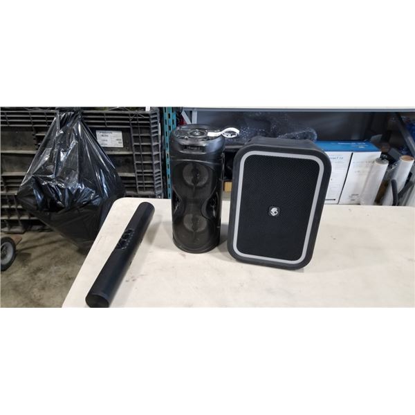 3 BLUETOOTH SPEAKERS, INCLUDING SKULL CANDY. WORKING
