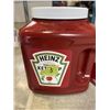 Image 2 : HEINZ TOMATO KETCHUP 2.84 LIRE, AND BEANS IN TOMATO SAUCE 2.84 LITRE, AND WHOLE KERNAEL CORN 2.84 LI