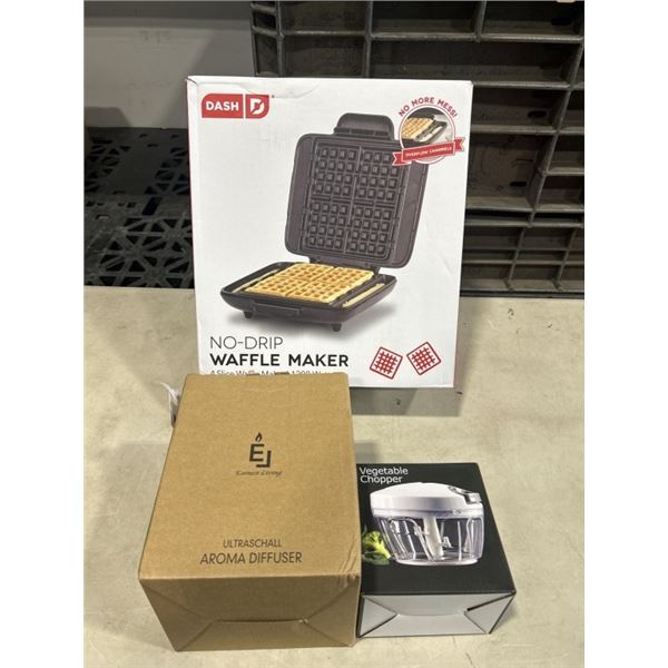 DASH NO-DRIP WAFFLE MAKER, ULTRASCHALL AROMA DIFFUSER, AND VEGETABLE CHOPPER