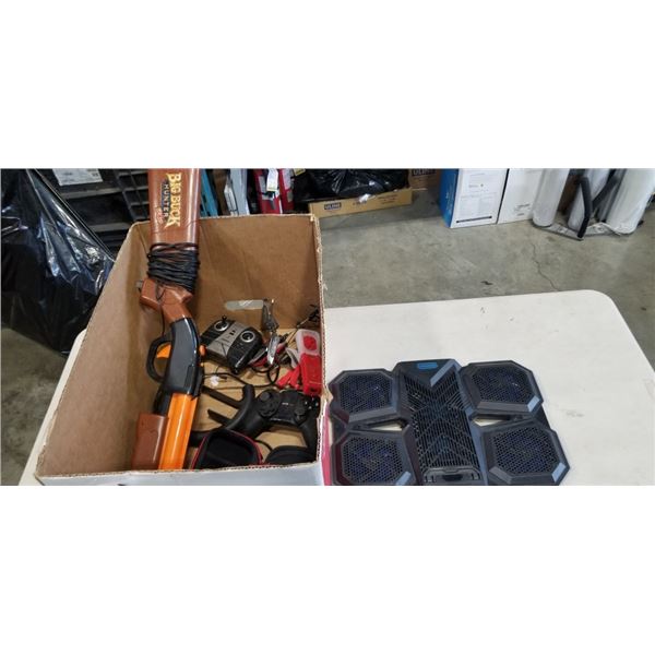 TRAY OF COMPUTER PARTS INCLUDING BIG BUCK HUNTER PRO, LAPTOP COOLING TRAY ETC