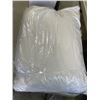 Image 4 : CONSTELLATION GLOBE AND NEW SERTA COPPER FUSUION STANDARD PILLOW