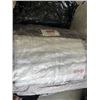 Image 1 : NEW NATURA 100% JUTE HAND LOOMED 6' X 9' CARPET. CHOCOLATE COLOR