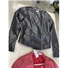 Image 2 : 2 LADIES LEATHER JACKETS