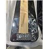 Image 5 : NEW ROGUE RLS-1 LAP STEEL GUITAR WITH STAND & SOFT CASE