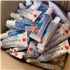 Image 3 : BOX OF 72 NEW SAMPLE SIZE KIDS CREST TOOTHPASTE