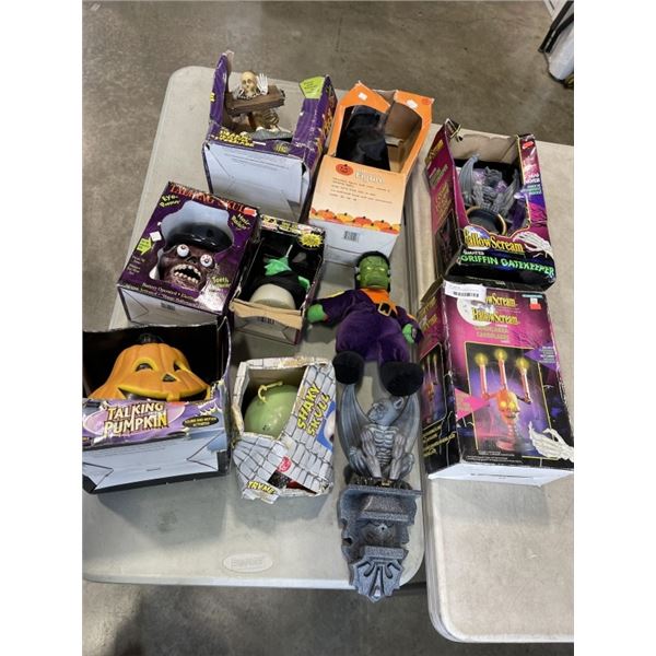 10 VINTAGE HALLOWEEN FIGURES IN BOXES