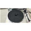 Image 3 : PIONEER QUARTZ-DIRECT DRIVE AUTO-RETURN STEREO TURNTABLE. MODEL PL-S40. WORKING