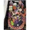 Image 5 : CRATE OF HALLOWEEN DECORATIONS