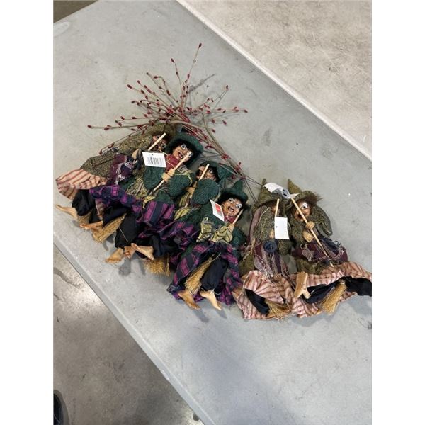 6 HANGING CACKLING WITCHES