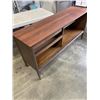 Image 2 : WALNUT FINISH DEL CRAFT CREDENZAL