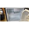 Image 3 : GALANZ BLACK BAR FRIDGE, WORKING