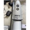 Image 4 : MIELE DUOFLEX HX1 EXTRA CORDLESS STICK VACUUM - TESTED WORKING, RETAIL $699