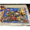 Image 2 : 2 LEGO SETS. CONTENTS UNVERIFIED