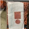 Image 4 : LOT OF LARGE PARTY TABLE COVERINGS AND CYLINDER COVERINGS BASKETBALL AND BIRTHDAY