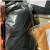 Image 6 : LOT OF LARGE PARTY TABLE COVERINGS AND CYLINDER COVERINGS BASKETBALL AND BIRTHDAY