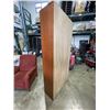 Image 3 : 6FT SOLID WOOD DISPLAY BOOKSHELF