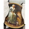 Image 5 : 4 VINTAGE DECORATIVE PLATES
