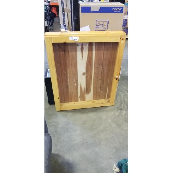 SHADOW BOX