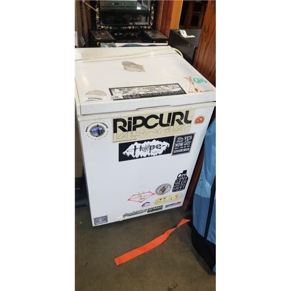 WHITE APARTMENT SIZE DEEP FREEZER, WORKING