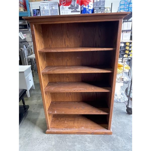 SOLID OAK BOOKSHELF, 5FT TALL 40 INCH WIDE