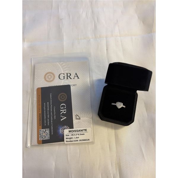 NEW S925 1.0CT HEART CUT MOISSANITE GEMSTONE HALO RING, RESIZEABLE, MOUNTED IN 925 STERLING SILVER W