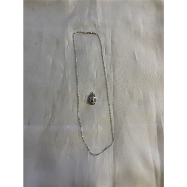 925 STERLING SILVER CHAIN W/ 925 STERLING PENDANT