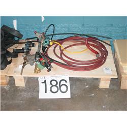 AIR REGULATORS & HOSE