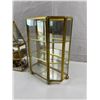 Image 3 : Mirrored Shelfs with Trinkets
