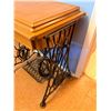 Image 2 : Singer Sewing Machine Table