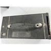 Image 4 : Antique Box Cameras