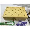 Image 5 : Costume Jewelry Lot