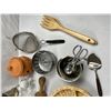 Image 2 : Kitchen Lot