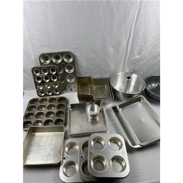 Assortment of Baking Pans