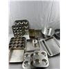 Image 1 : Assortment of Baking Pans