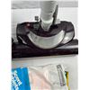 Image 3 : Kenmore Elegance Vacuum