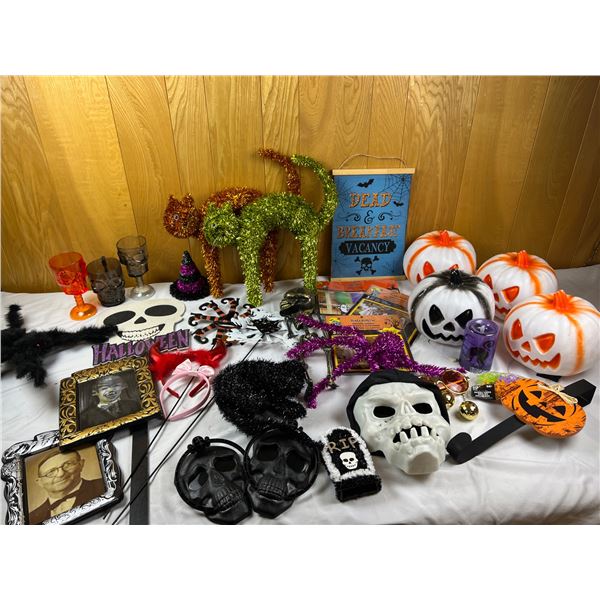 Halloween Decor Lot