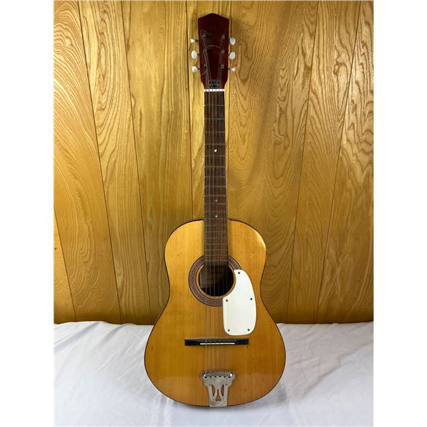 Escudero Acoustic Guitar