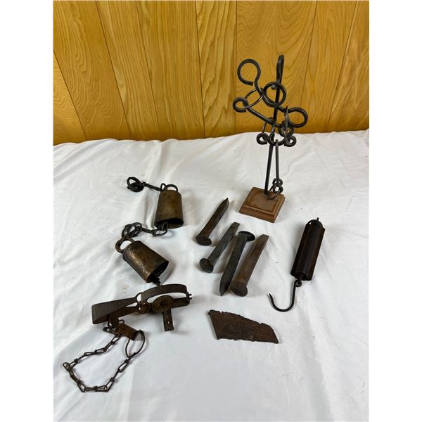 Metal Decor & Collectibles