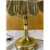 Image 3 : Etched Glass Lamp