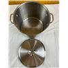 Image 2 : Large Stock Pot