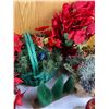 Image 4 : Christmas Greenery & Decor