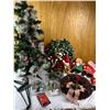 Image 1 : Christmas Tree & Decor