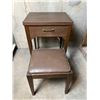 Image 1 : Singer Sewing Machine Table