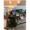Image 1 : Lawn Care Lot