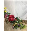Image 1 : Faux Florals & Planters